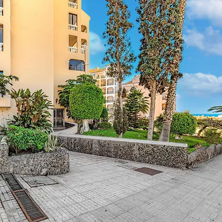 Cozy 2 Bedroom With Pool View And 2 Bathrooms In Cristianos Appartement Los Cristianos (Tenerife)