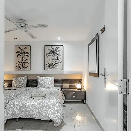Cozy 2 Bedroom With Pool View And 2 Bathrooms In Cristianos Appartement Los Cristianos (Tenerife)