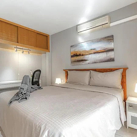 Cozy 2 Bedroom With Pool View And 2 Bathrooms In Cristianos Los Cristianos (Tenerife)