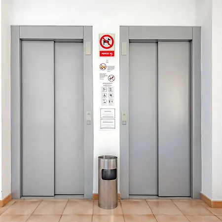 Cozy 2 Bedroom With Pool View And 2 Bathrooms In Cristianos Appartement